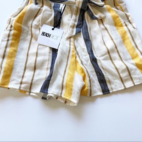 NEW Beach Riot Aubrey Yellow Striped Shorts - Picture 3 of 6